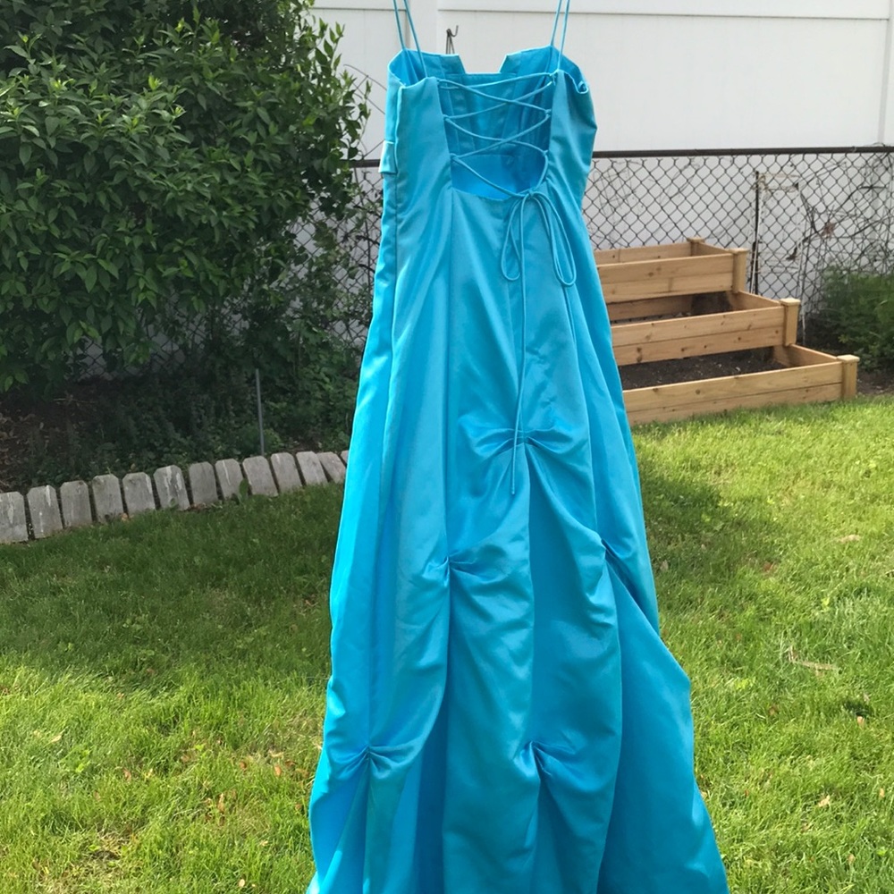 Turquoise formal dress - Picture 5 of 9